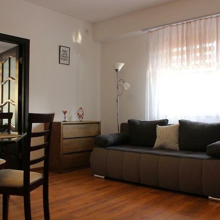 Still Apartament Крайова Екстер'єр фото